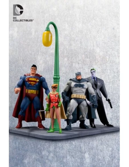 es::Batman: The Dark Knight Returns Action Figure 4-PACK
