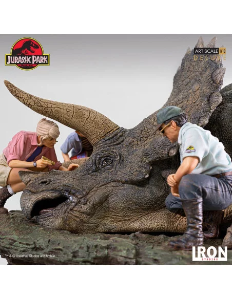 es::Parque Jurásico Diorama 1/10 Deluxe Art Scale Triceratops 74 cm es::Parque Jurásico Diorama 1/10 Deluxe Art Scale Triceratops 74 cm