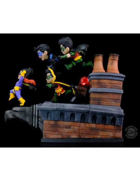 es::DC Comics Diorama Q-Master Gotham Rooftop 28 cm es::DC Comics Diorama Q-Master Gotham Rooftop 28 cm
