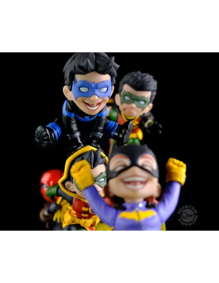 es::DC Comics Diorama Q-Master Gotham Rooftop 28 cm es::DC Comics Diorama Q-Master Gotham Rooftop 28 cm