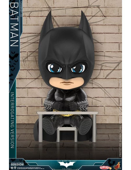 es::Batman: Dark Knight Trilogy Minifigura Cosbaby Batman Interrogating Version Hot Toys 12 cm