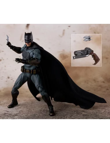 es::Justice League Figura S.H. Figuarts Batman 15 cm